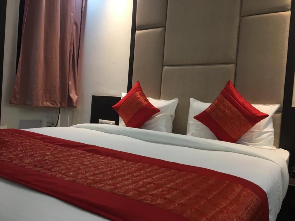 Hotel Spb 87 Near Karol Bagh Metro Station Delhi Exterior photo