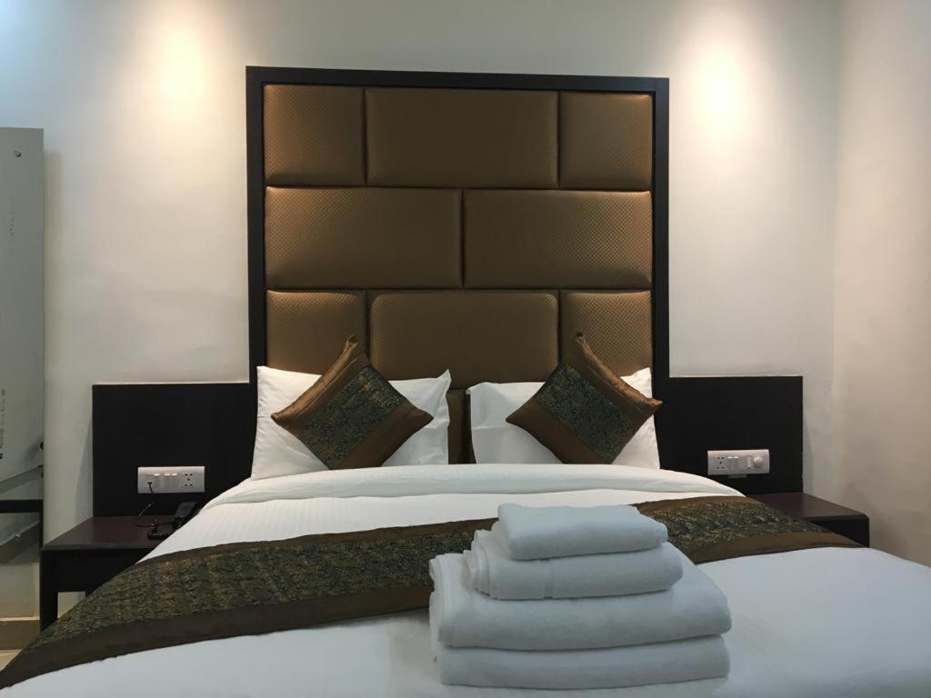 Hotel Spb 87 Near Karol Bagh Metro Station Delhi Exterior photo